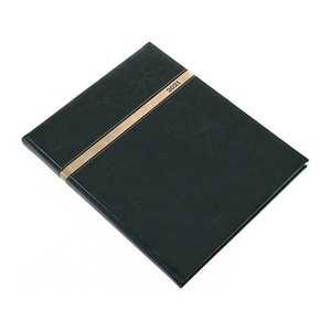 Agenda A4, heti, REALSYSTEM Business, arany élmetszéssel, zöld