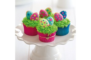 Falinaptár Cupcakes 30x30cm REALSYSTEM 6097 képes, tűzött, 7 lapos