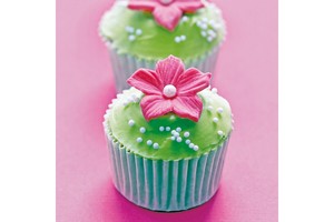 Falinaptár Cupcakes 30x30cm REALSYSTEM 6097 képes, tűzött, 7 lapos