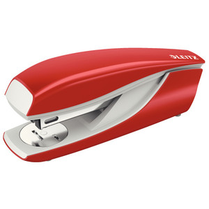 Fűzőgép 24/6, LEITZ Nexxt Wow 5502, asztali, 30 lap, piros