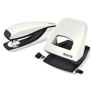 Fűzőgép 24/6, LEITZ Nexxt Wow 5502, 30 lapig, fehér