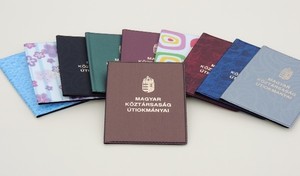 Okmánytartó, 8 zsebes, PVC, keményfedelű, Magyarország