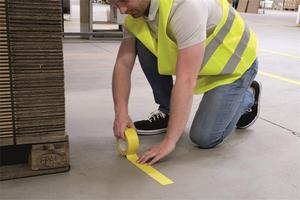 Jelölőszalag 50 mm x 33 m, DURABLE Duraline, sárga