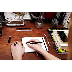 Töltőtoll ROTRING ArtPen EF kalligrafikus, ergonomikus testtel.