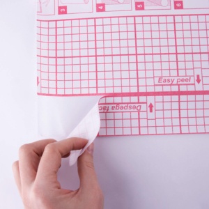 K&ouml;nyvbor&iacute;t&oacute; 150x50 cm, APLI, tekercses, &ouml;ntapad&oacute;s, &aacute;ttetsző