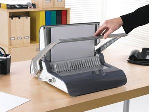 Spirálozógép FELLOWES Quasar Wire, manuális 130 l, fém spirálkötéshez