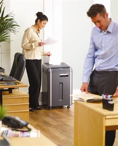 Iratmegsemmisítő FELLOWES Powershred 225i, csík, 22 lap.